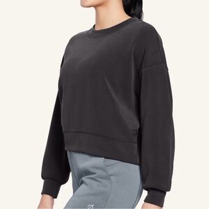 Lululemon x peloton Perfectly Oversized Crop Crew Softstreme black size 4 NWT